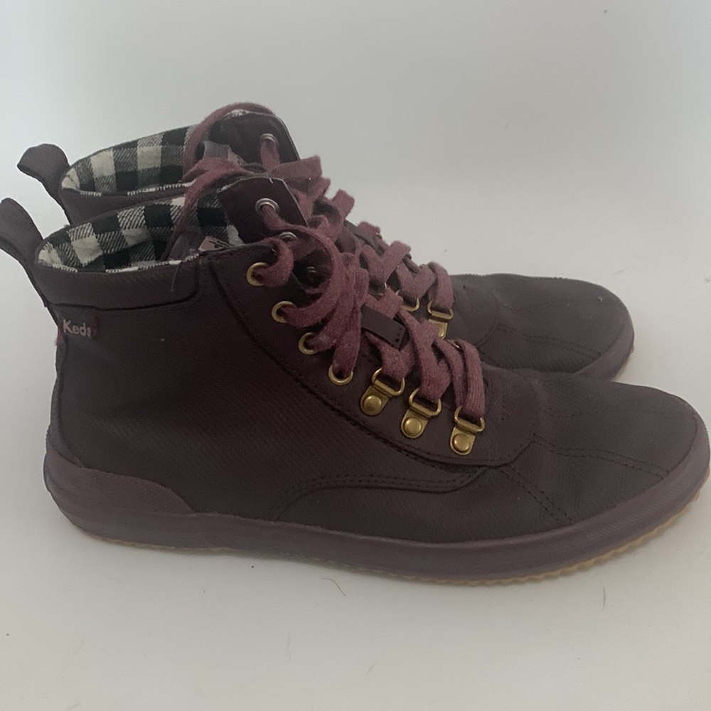 Keds purple Scout Splash Women’s Size 8 High Too Sneaker.  Great condition!